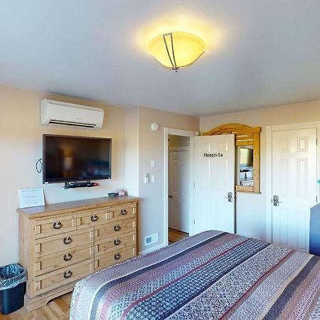 Tacit Shadow Resort Shangri-La King Suite, Gym, Coffee Bar, Hot-Tub, Free Laundry, Food Available 파로완 외부 사진
